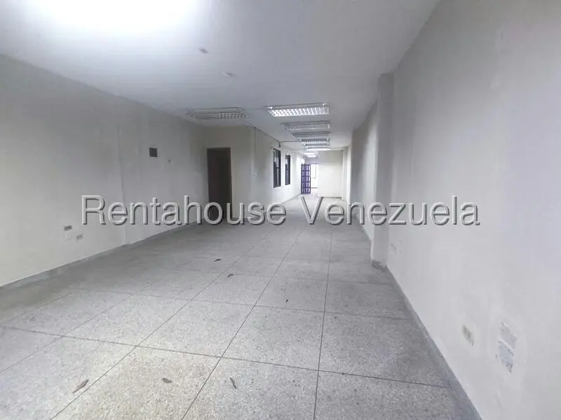 Oficina en Alquiler en Zona Colonial, Carabobo - 12