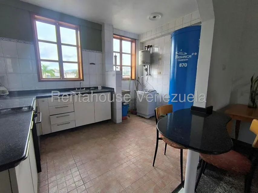Apartamento (1 Nivel) en Alquiler en Los Chaguaramos, Distrito Metropolitano - 11