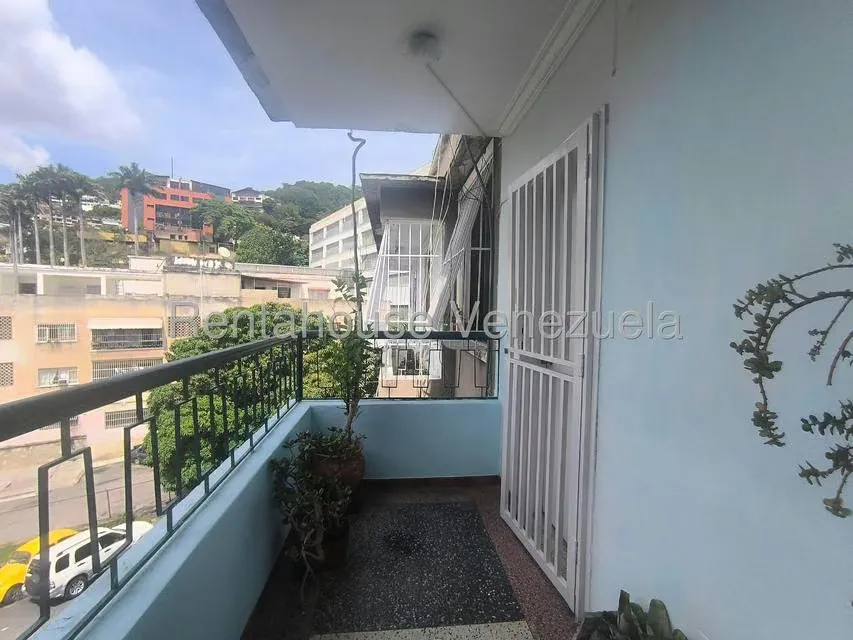 Apartamento (1 Nivel) en Alquiler en Los Chaguaramos, Distrito Metropolitano - 21
