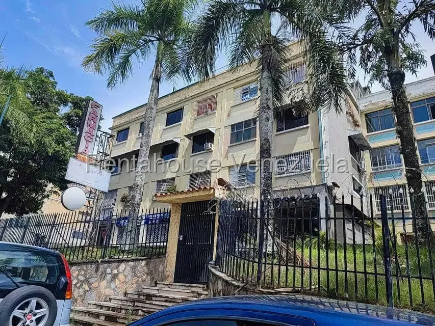 Apartamento (1 Nivel) en Alquiler en Los Chaguaramos, Distrito Metropolitano - 22