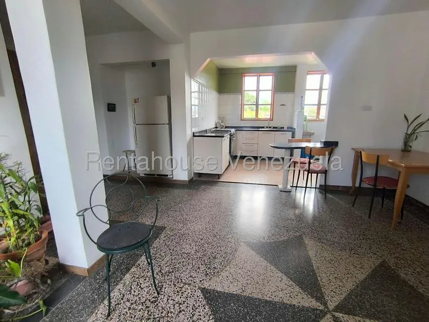Apartamento (1 Nivel) en Alquiler en Los Chaguaramos, Distrito Metropolitano - 8