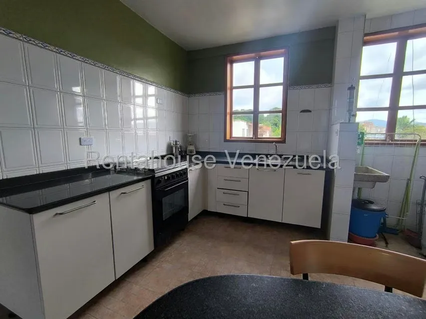 Apartamento (1 Nivel) en Alquiler en Los Chaguaramos, Distrito Metropolitano - 10