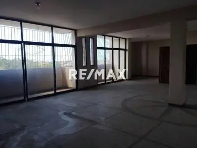 En Venta Amplio Edificio en Puerto Cabello