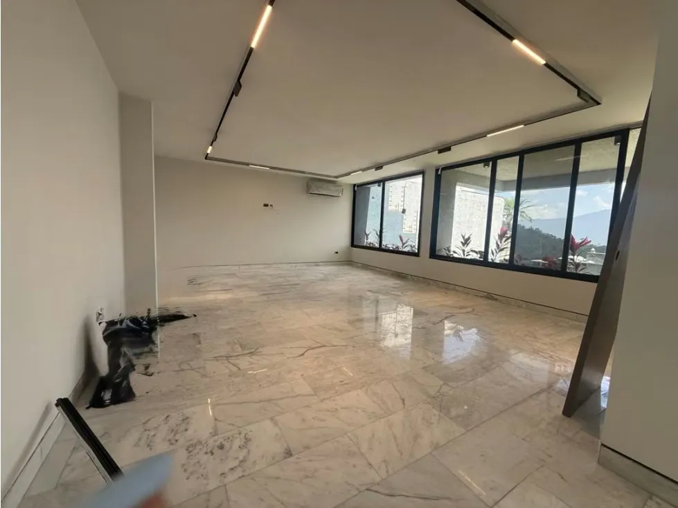 Casa de Lujo a Estrenar• Los Naranjos• Vista Franca al Avila• 720m2 - 13