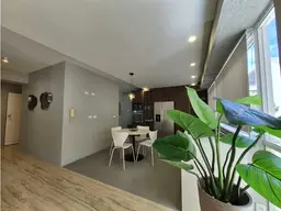 View 10