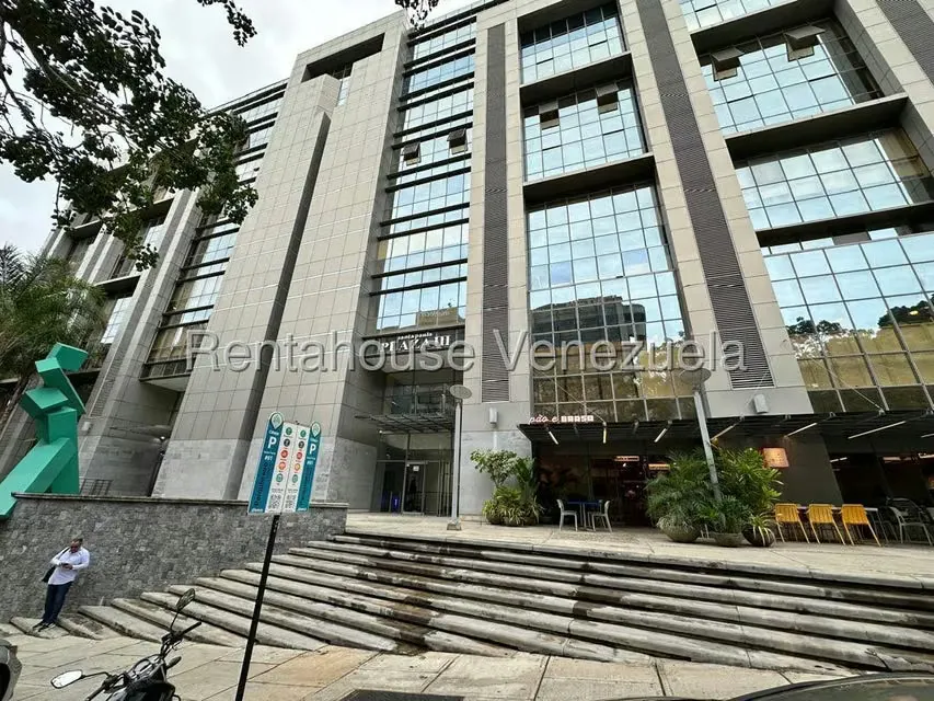 Local Comercial en Alquiler en Santa Paula, Distrito Metropolitano