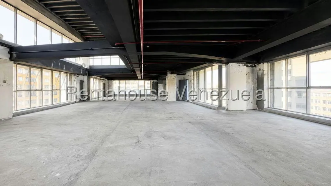 Local Comercial en Alquiler en Santa Paula, Distrito Metropolitano - 3