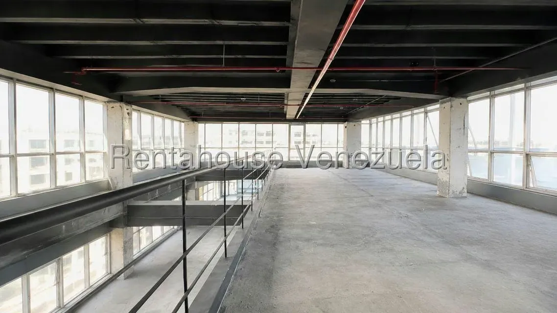 Local Comercial en Alquiler en Santa Paula, Distrito Metropolitano - 5