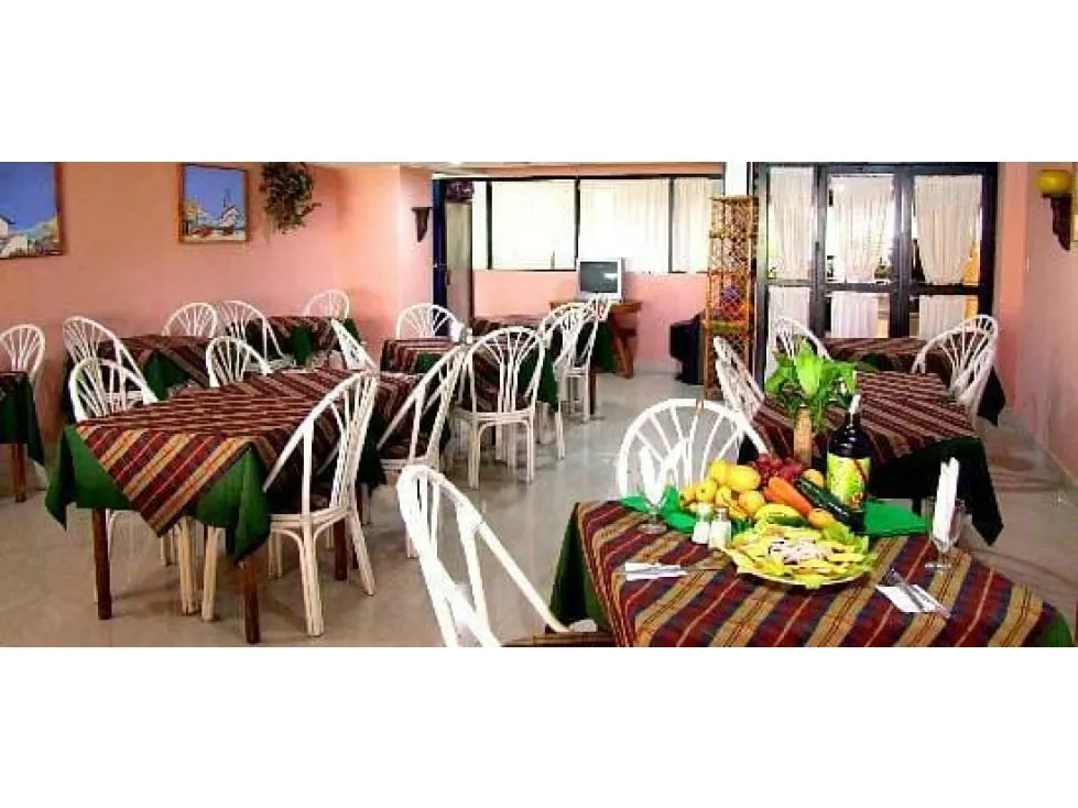 VENTA HOTEL PORLAMAR DE 1693.74, 98 HAB, 37 BAÑOS - 5