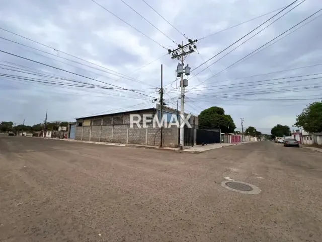 Galpón Industrial en venta en el Barrio 24 de Julio, San Francisco - 4