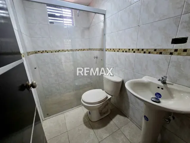 En Venta Casa De Un Nivel En Urb El Morro II San Diego - 18