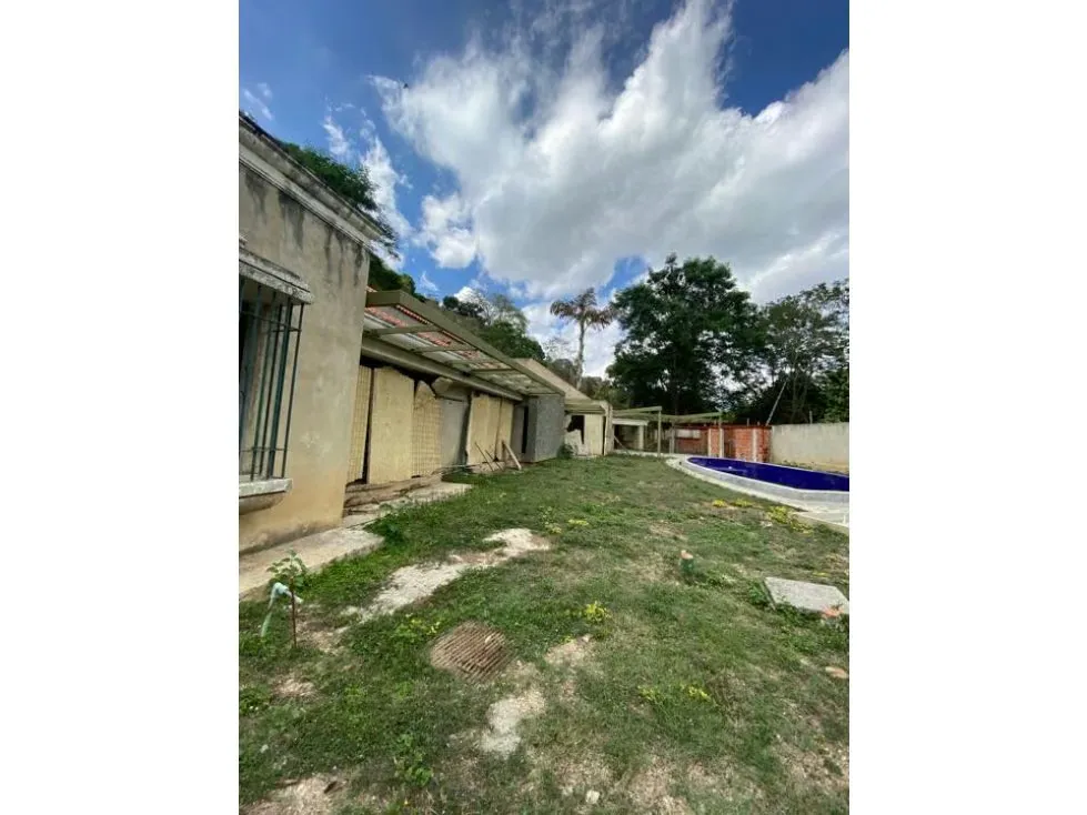 Vendo casa 1250m2 4h+s/4.5b+s/15p Cerro Verde 3655 - 28