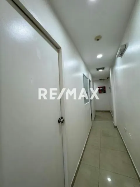 Alquiler de Espacio Comercial, Consultorio Odontólogico de ubicado en la Av. Bolivar vieja de Naguanagua - 3