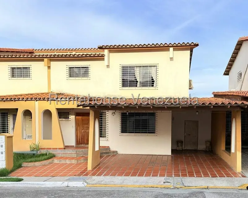 Casa (Duplex) en Venta en Los Rastrojos, Lara