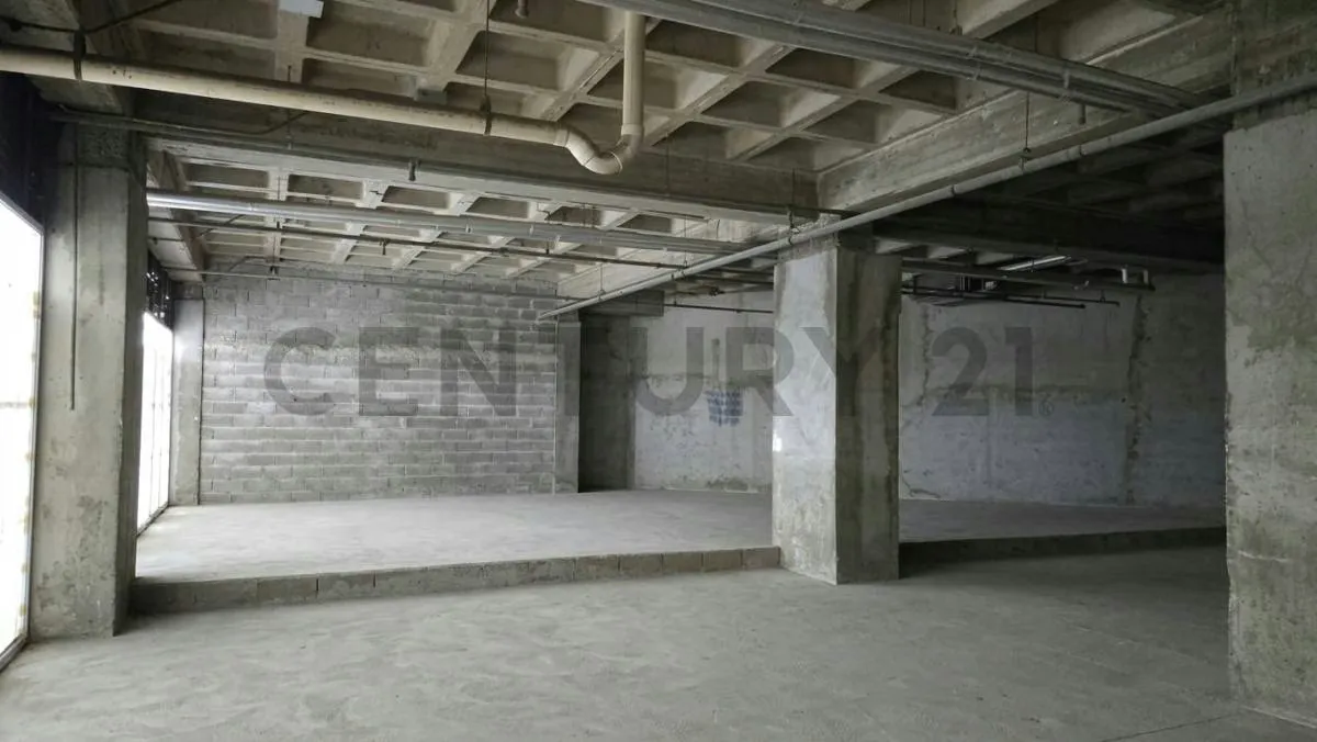 Local (Obra Gris) en Alquiler en la Torre BVC, Av. Intercomunal, Lecheria. - 2