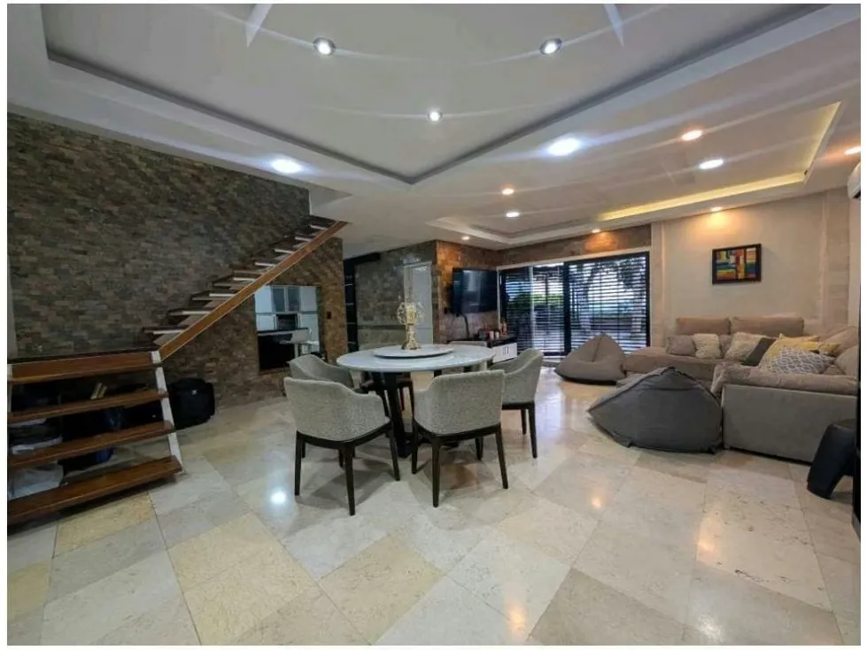 Venta de Casa En Oripoto, Loma Alta, 900M2 - 23