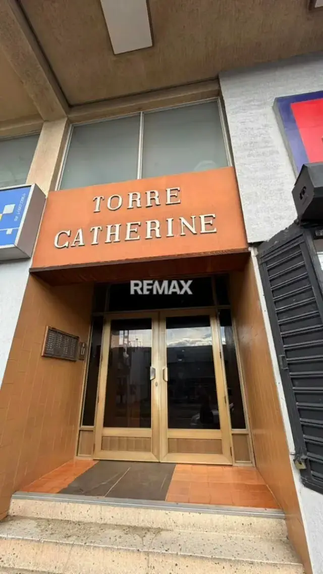 En Venta Lindo Apartamento en Torre Catherine