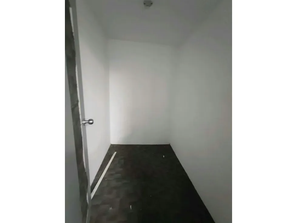 Se alquila local 360m2 Torre de la Castellana 6200 - 21