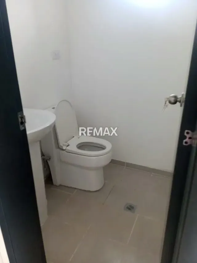 EN VENTA Oficina comercial ubicada en pleno corazón de Barrio Obrero - 11