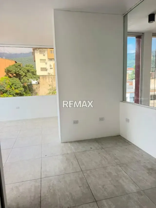 EN VENTA Oficina comercial ubicada en pleno corazón de Barrio Obrero - 17