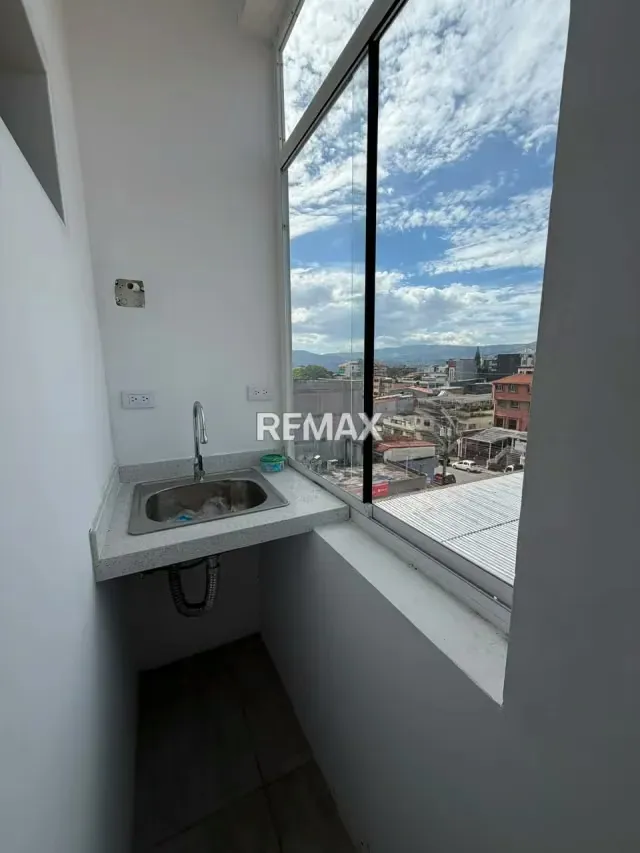 EN VENTA Oficina comercial ubicada en pleno corazón de Barrio Obrero - 20
