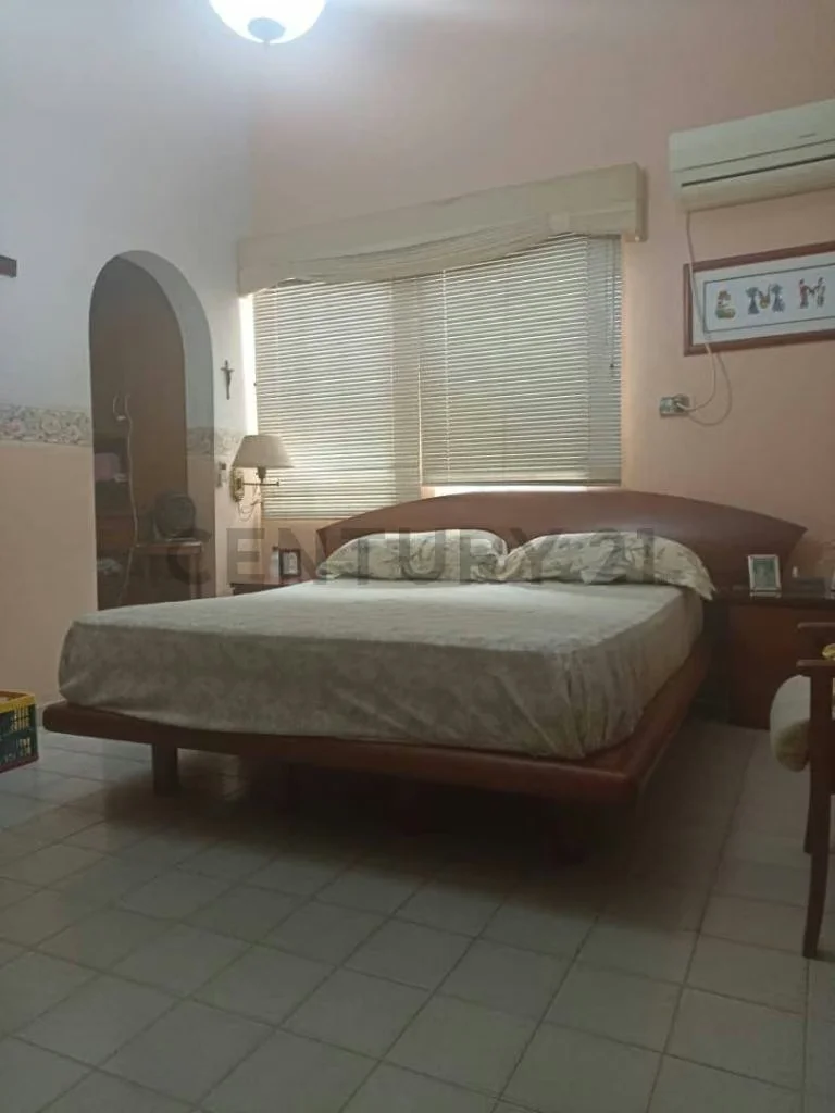 CASA-QUINTA URB. EL ROSAL SUR - 14