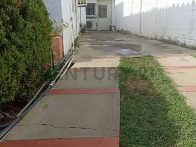 CASA-QUINTA URB. EL ROSAL SUR - 2
