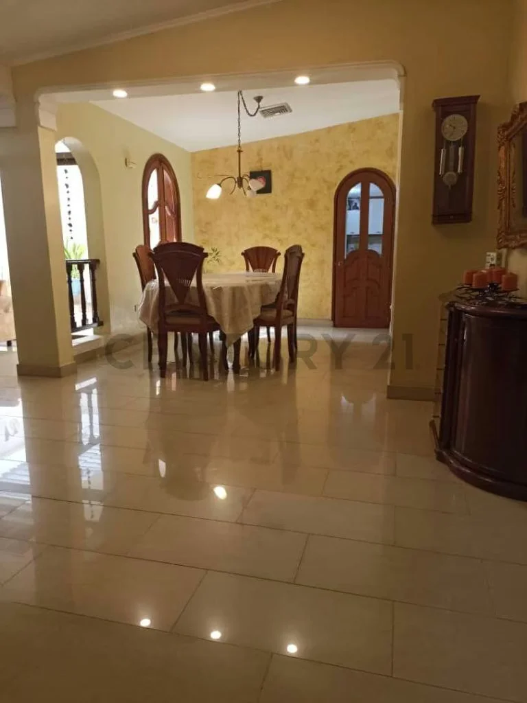 CASA-QUINTA URB. EL ROSAL SUR - 28