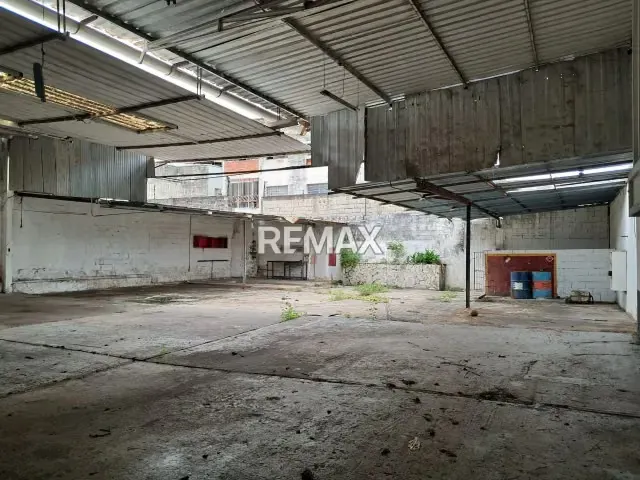 545 m2 Alquiler de Galpon Abierto para Taller o Empresas en San Blas - 12