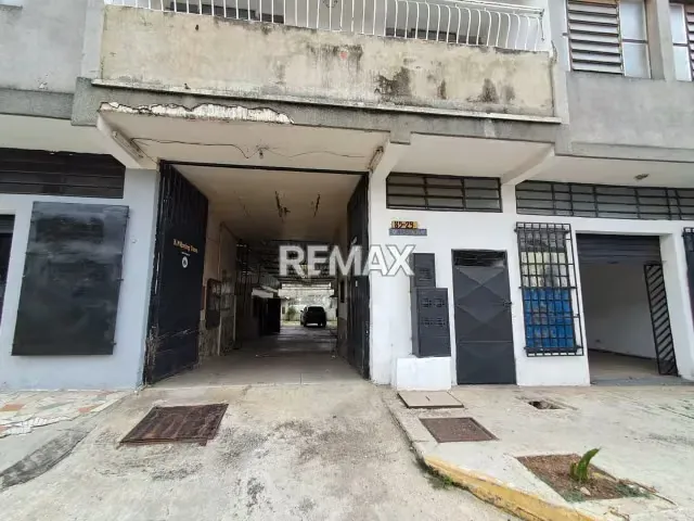 545 m2 Alquiler de Galpon Abierto para Taller o Empresas en San Blas - 14