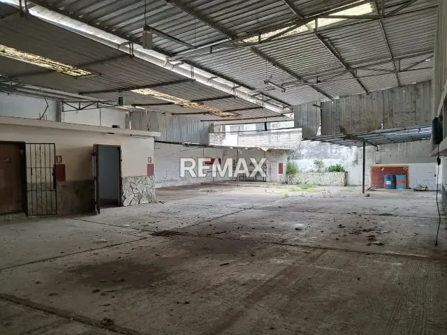 545 m2 Alquiler de Galpon Abierto para Taller o Empresas en San Blas - 3