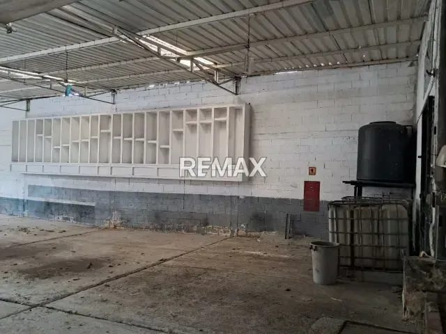 545 m2 Alquiler de Galpon Abierto para Taller o Empresas en San Blas - 4