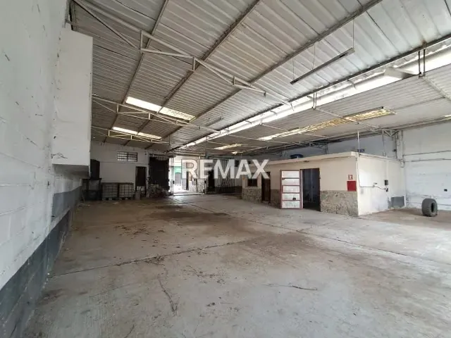 545 m2 Alquiler de Galpon Abierto para Taller o Empresas en San Blas - 5