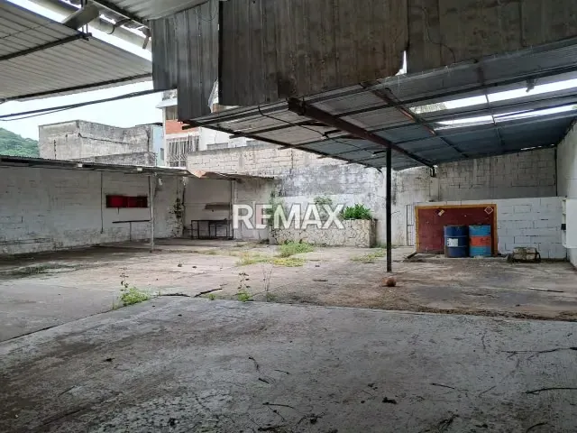 545 m2 Alquiler de Galpon Abierto para Taller o Empresas en San Blas - 9