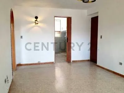Se Vende apartamento funcional en La Candelaria - 3