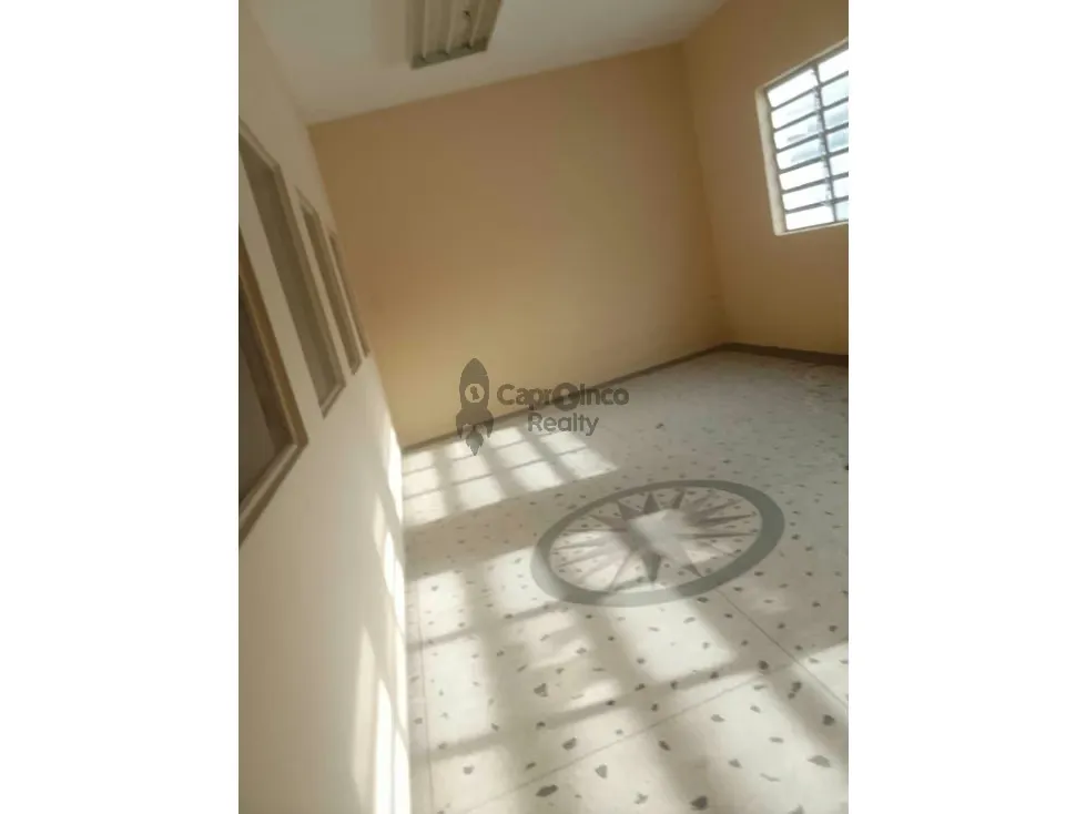 Se vende excelente terreno comercial con casa cerca d éxito Av Bolivar - 13