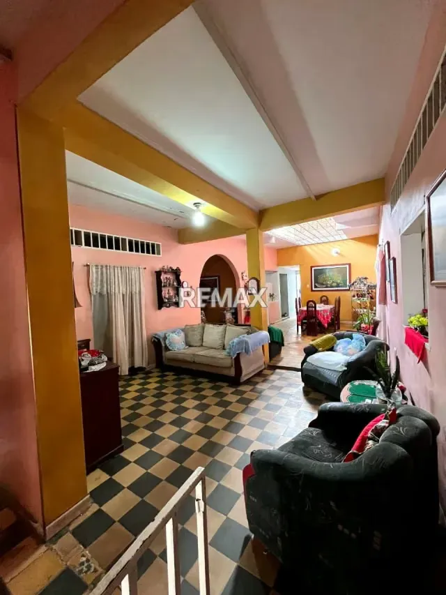 CASA EN VENTA EN AV VENEZUELA SAN ANTONIO - 3