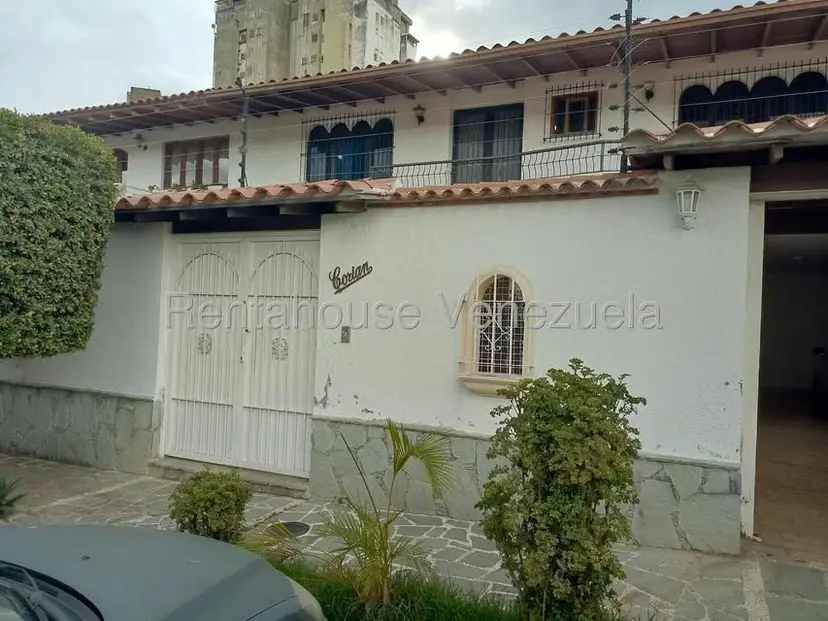 Casa (Multipes Niveles) en Venta en Colinas de La California, Distrito Metropolitano