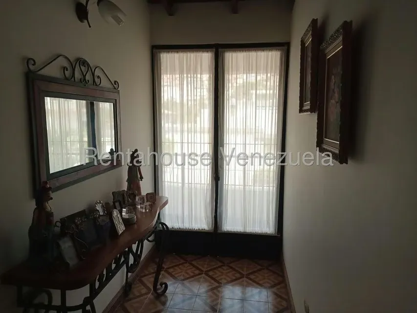 Casa (Multipes Niveles) en Venta en Colinas de La California, Distrito Metropolitano - 32