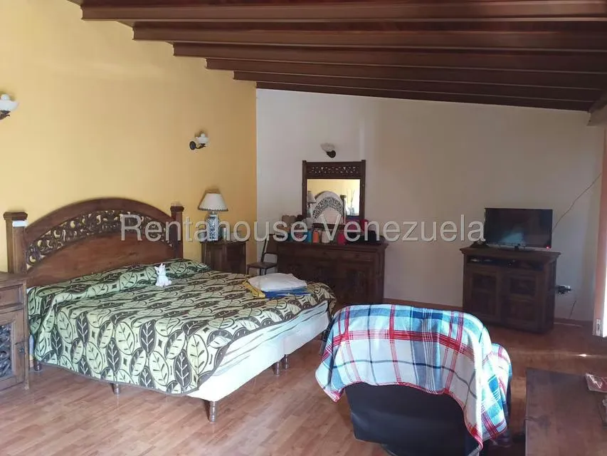 Casa (Multipes Niveles) en Venta en Colinas de La California, Distrito Metropolitano - 36