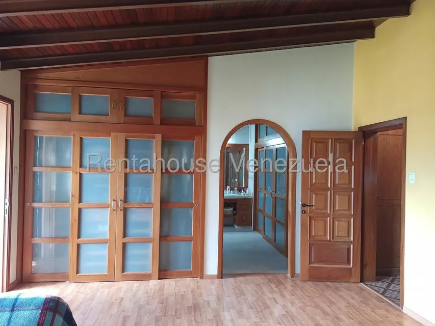 Casa (Multipes Niveles) en Venta en Colinas de La California, Distrito Metropolitano - 38