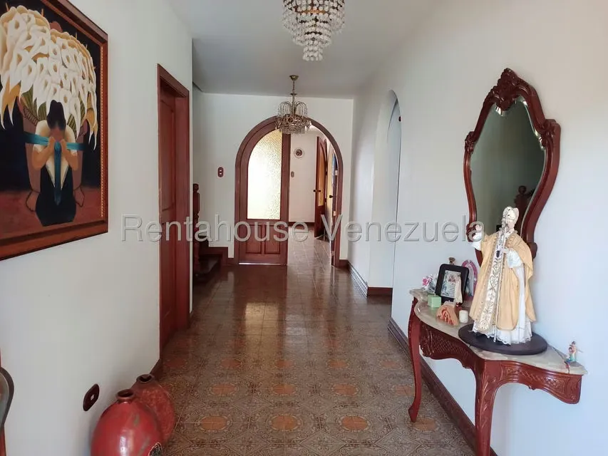 Casa (Multipes Niveles) en Venta en Colinas de La California, Distrito Metropolitano - 5