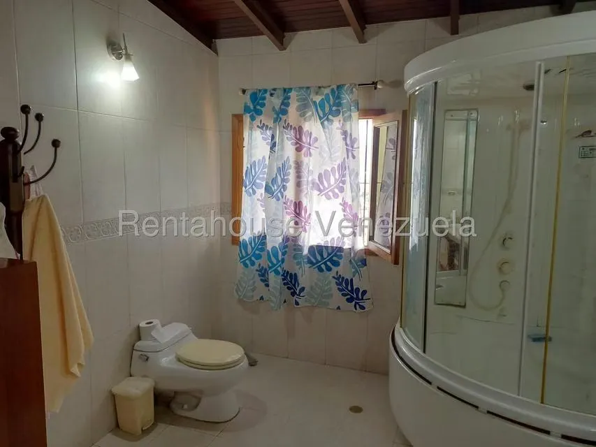 Casa (Multipes Niveles) en Venta en Colinas de La California, Distrito Metropolitano - 44