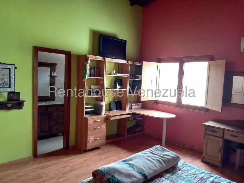 Casa (Multipes Niveles) en Venta en Colinas de La California, Distrito Metropolitano - 48