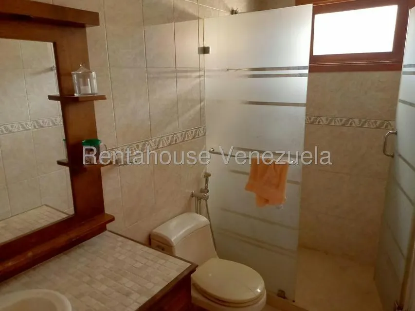 Casa (Multipes Niveles) en Venta en Colinas de La California, Distrito Metropolitano - 50