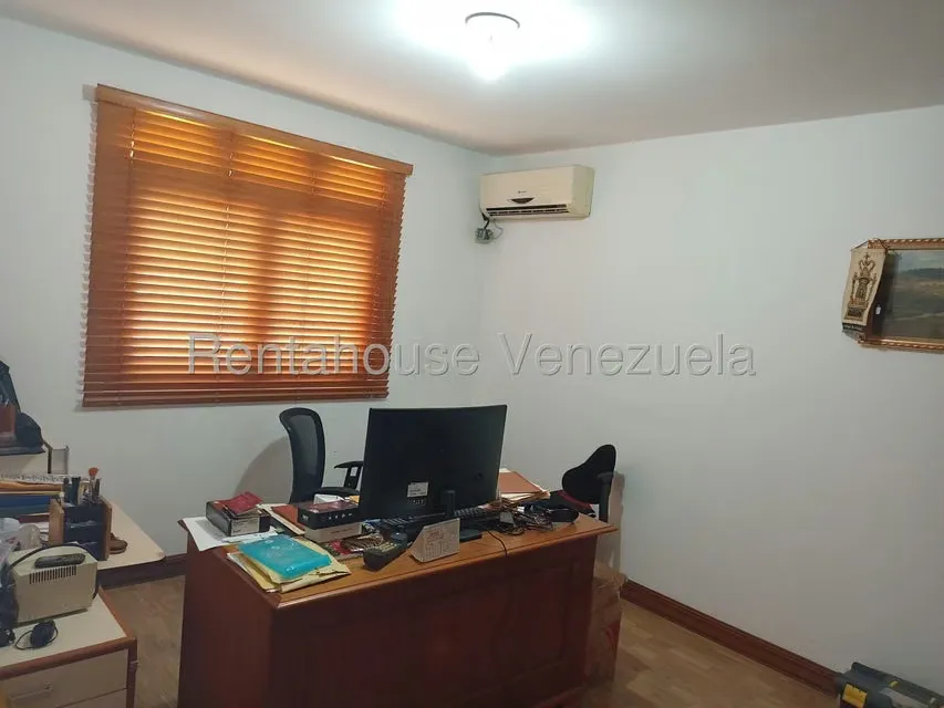 Casa (Multipes Niveles) en Venta en Colinas de La California, Distrito Metropolitano - 7