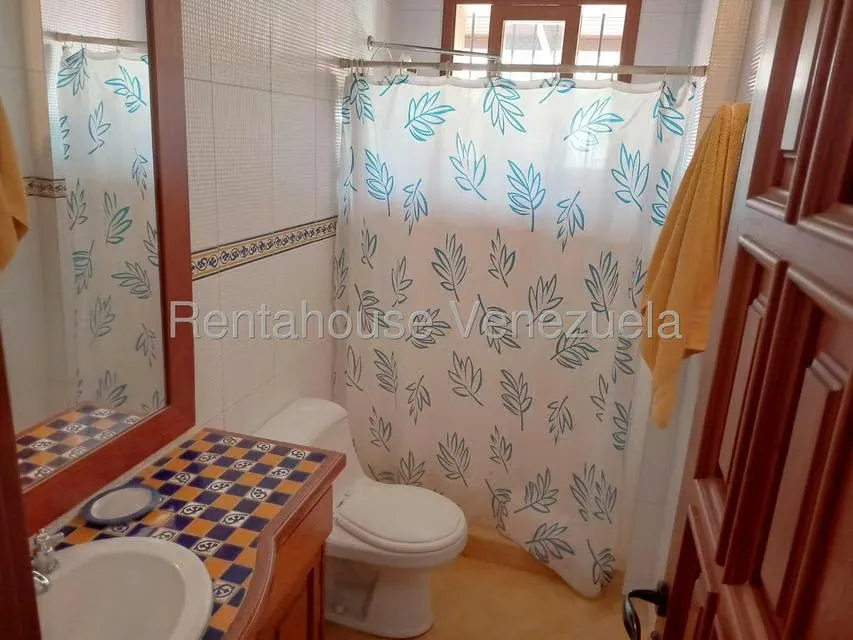 Casa (Multipes Niveles) en Venta en Colinas de La California, Distrito Metropolitano - 63