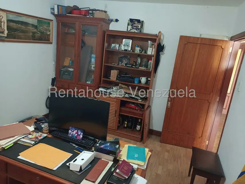 Casa (Multipes Niveles) en Venta en Colinas de La California, Distrito Metropolitano - 8