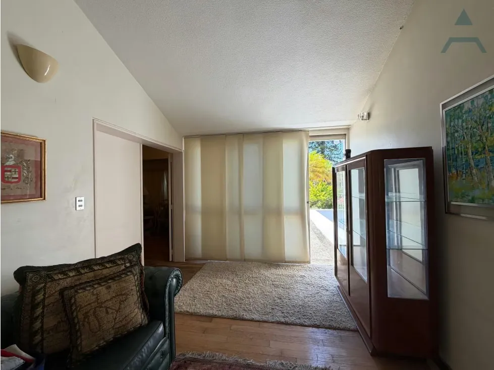 Se vende casa 1650m2 6h/8b/8p Los Chorros 5735 - 5