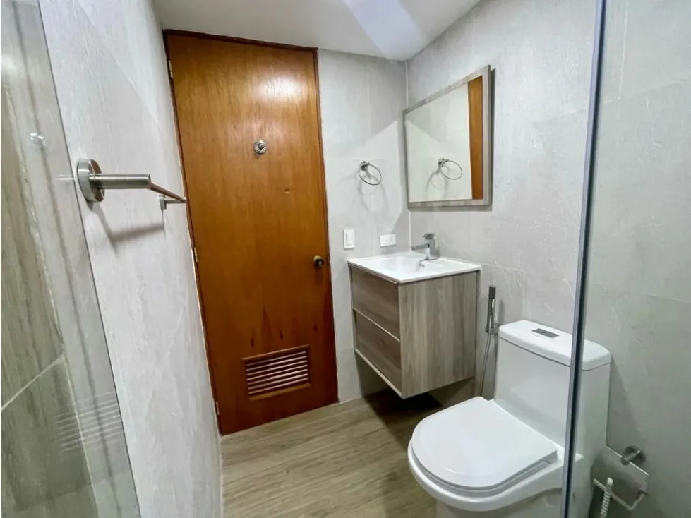 Apartamento en alquiler en Campo Alegre, moderno y amoblado. - 13